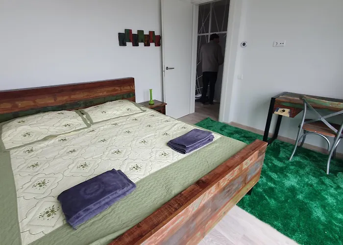 Juros Geismas * 팔랑가